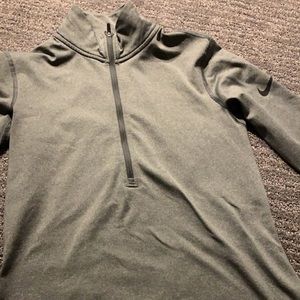 New nike dri fit quarter zip up